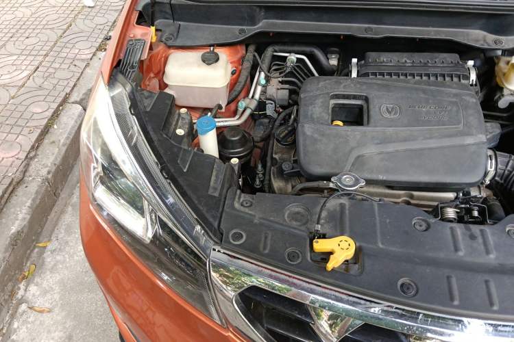 Used CHANGAN CS15 2016 1.5L Automatic Fashion Edition Engine Bay Right