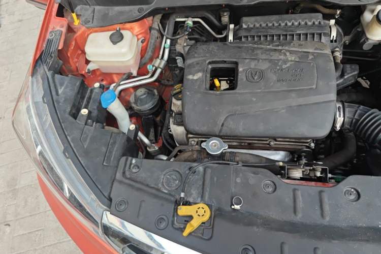 Used CHANGAN CS15 2016 1.5L Automatic Fashion Edition Engine Bay Right