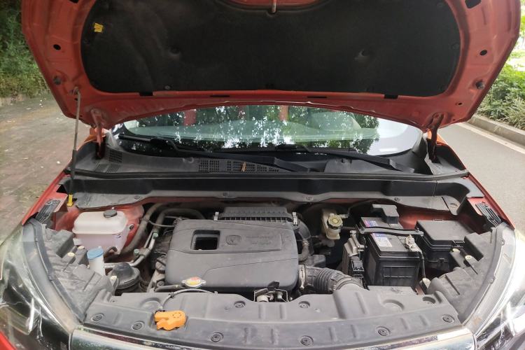Used CHANGAN CS15 2016 1.5L Manual Fashion Edition Engine Bay