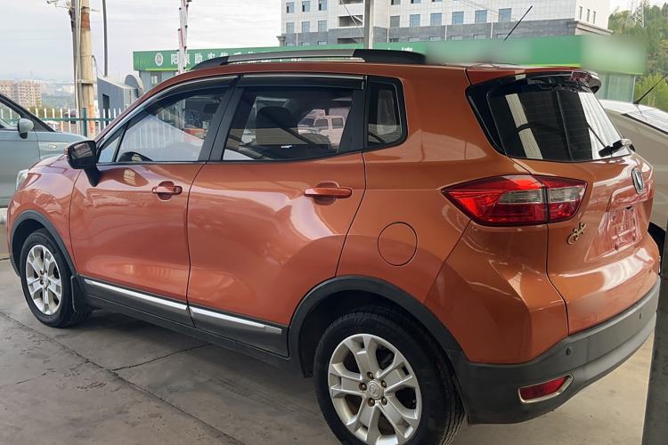 Used CHANGAN CS15 2016 1.5L Manual Luxury Edition Exterior 5