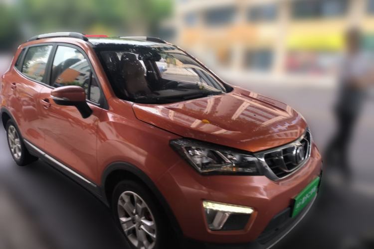Used CHANGAN CS15 2016 1.5L Manual Fashion Edition Front Right 45 Deg