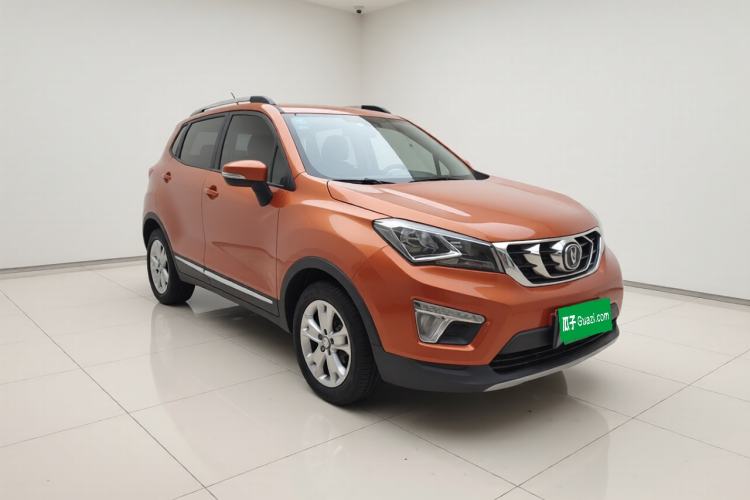 Used CHANGAN CS15 2016 1.5L Manual Fashion Edition Front Right 45 Deg