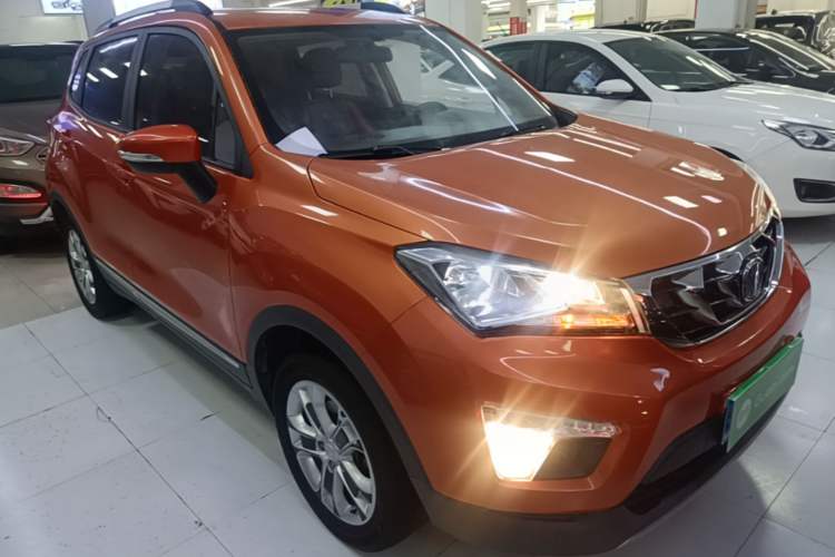 Used CHANGAN CS15 2016 1.5L Manual Fashion Edition Front Right 45 Deg
