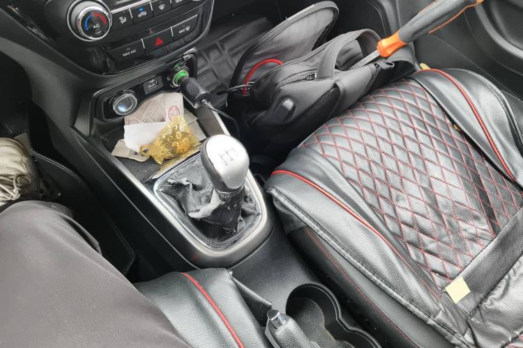Used CHANGAN CS15 2016 1.5L Manual Luxury Edition Gear Lever