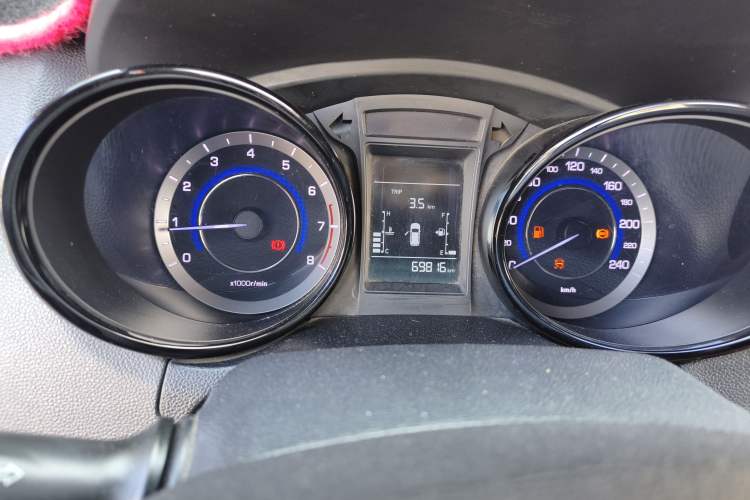 Used CHANGAN CS15 2016 1.5L Manual Fashion Edition Instrument Cluster