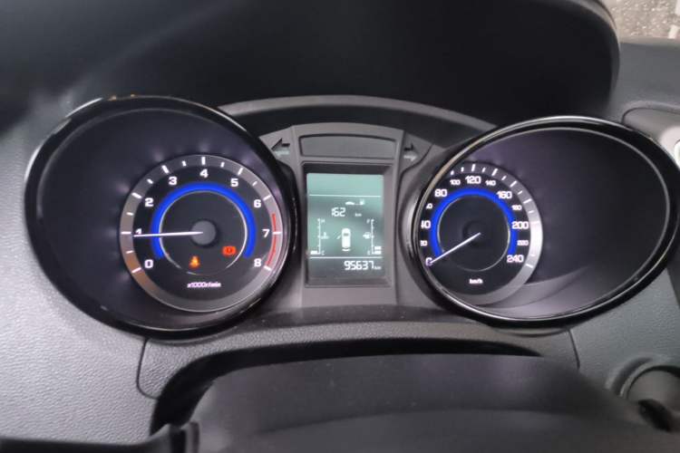 Used CHANGAN CS15 2016 1.5L Manual Fashion Edition Instrument Cluster