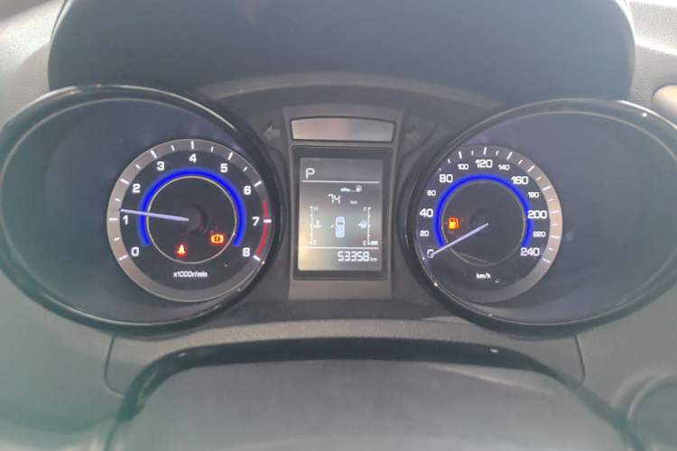 Used CHANGAN CS15 2016 1.5L Automatic Fashion Edition Instrument Cluster