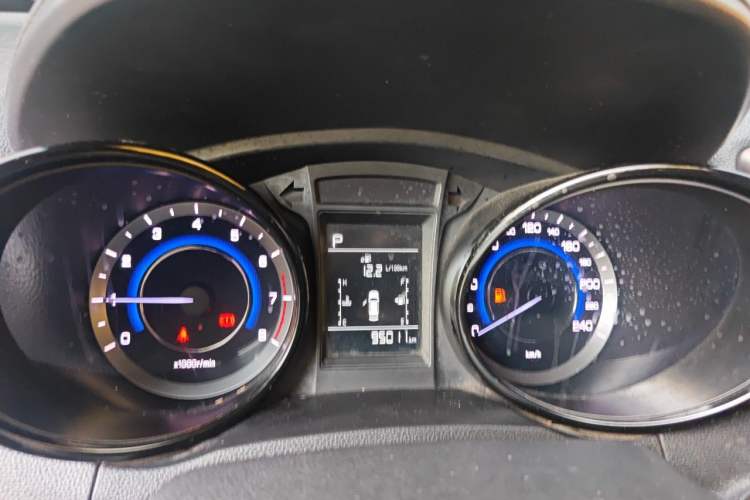 Used CHANGAN CS15 2016 1.5L Automatic Fashion Edition Instrument Cluster