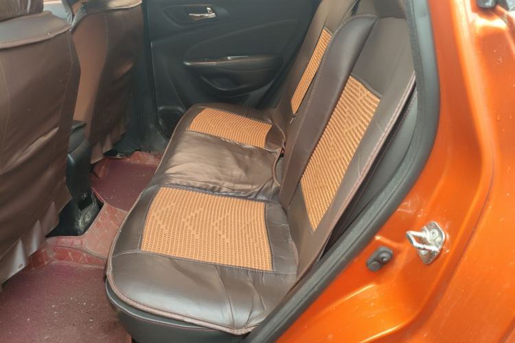 Used CHANGAN CS15 2016 1.5L Manual Luxury Edition Interior 4