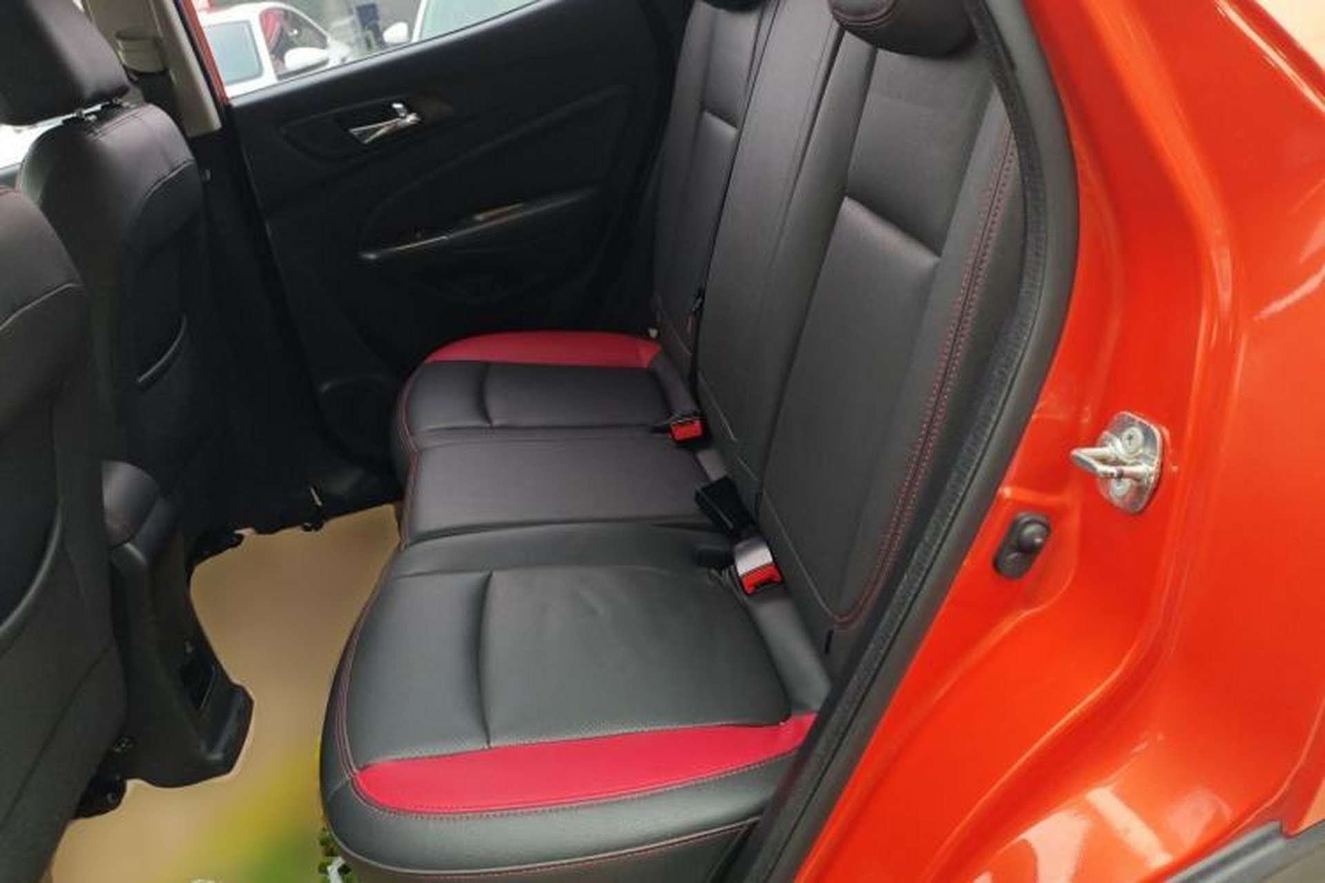 Used CHANGAN CS15 2016 1.5L Automatic Luxury Edition Interior 4
