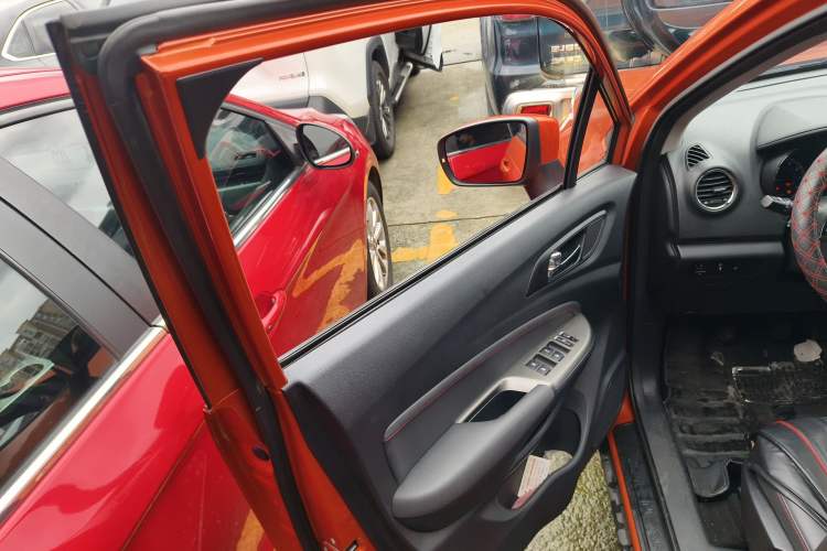 Used CHANGAN CS15 2016 1.5L Manual Luxury Edition Interior 7