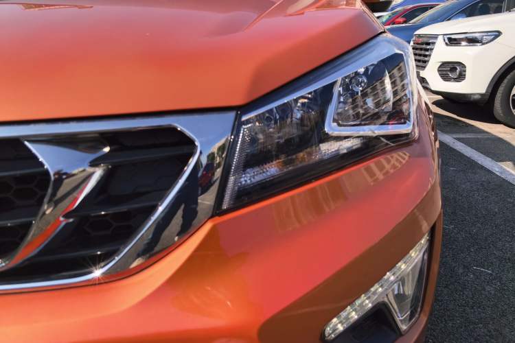 Used CHANGAN CS15 2016 1.5L Manual Luxury Edition Left Front Headlight