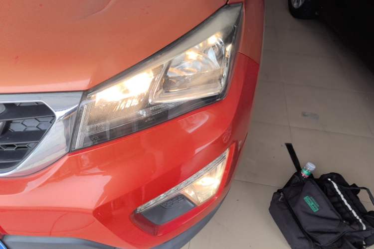 Used CHANGAN CS15 2016 1.5L Automatic Fashion Edition Left Front Headlight