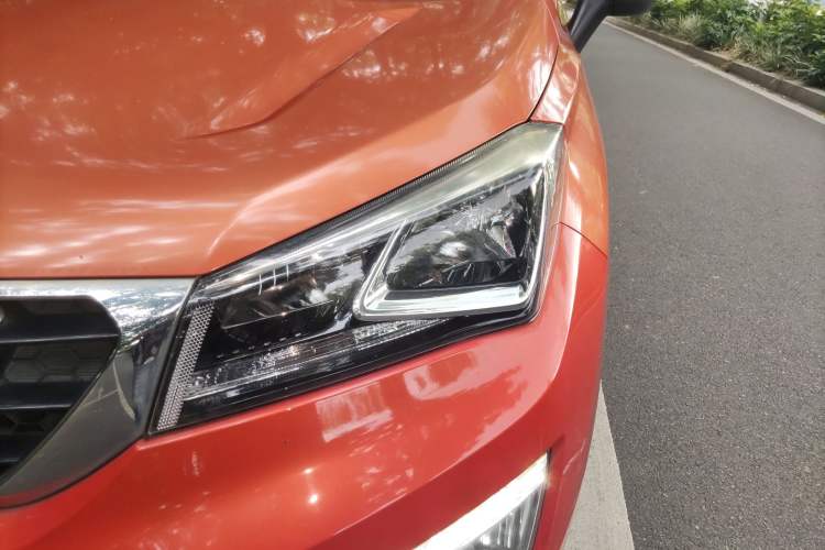 Used CHANGAN CS15 2016 1.5L Manual Fashion Edition Left Front Headlight