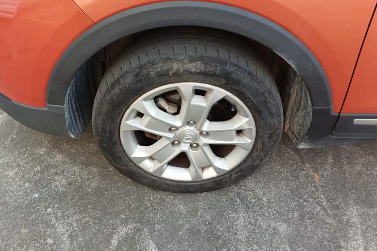 Used CHANGAN CS15 2016 1.5L Manual Luxury Edition Left Front Wheel Hub