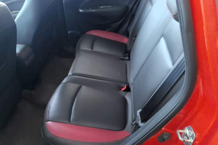 Used CHANGAN CS15 2016 1.5L Automatic Fashion Edition Left Rear Seat