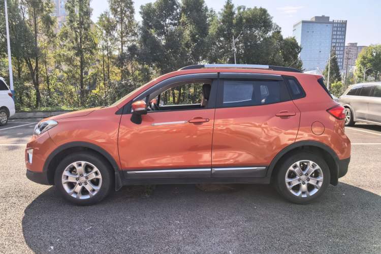 Used CHANGAN CS15 2016 1.5L Manual Luxury Edition Left Side