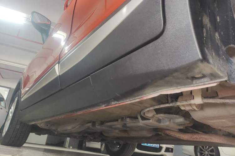 Used CHANGAN CS15 2016 1.5L Automatic Fashion Edition Left Side Sill