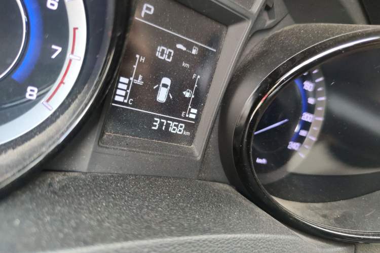 Used CHANGAN CS15 2016 1.5L Automatic Fashion Edition Odometer Close Up