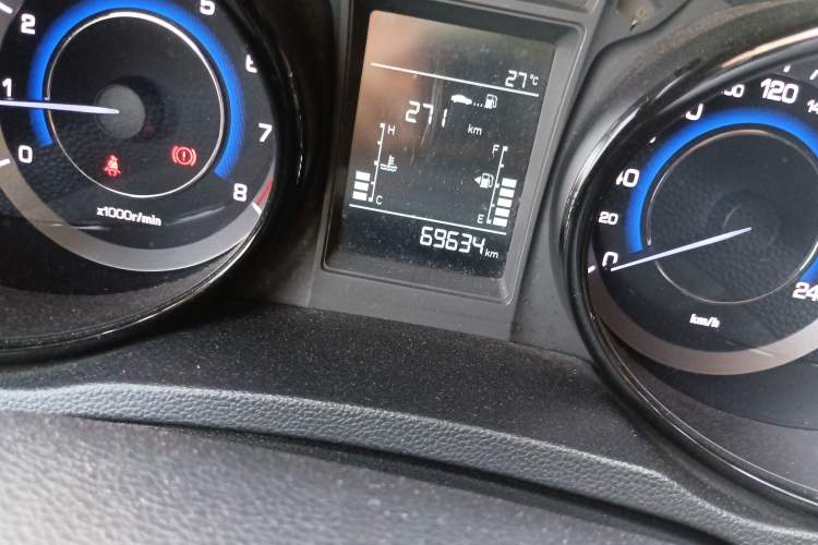 Used CHANGAN CS15 2016 1.5L Manual Luxury Edition Odometer Close Up