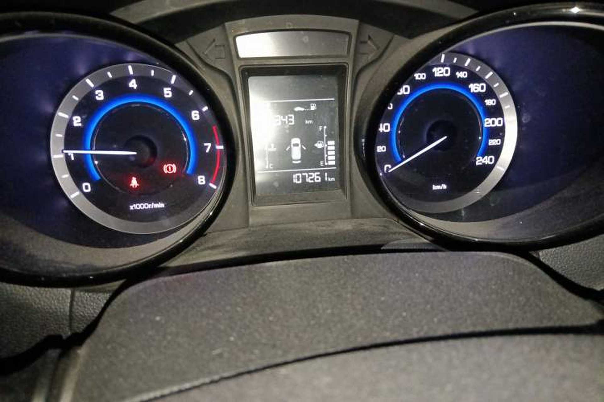 Used CHANGAN CS15 2016 1.5L Manual Fashion Edition Odometer Close Up