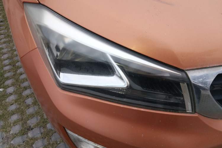 Used CHANGAN CS15 2016 1.5L Manual Fashion Edition Right Front Headlight