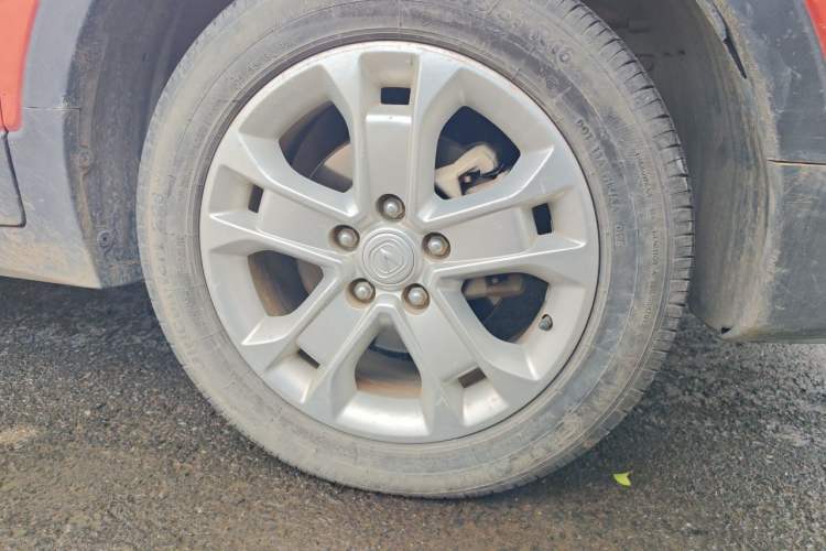 Used CHANGAN CS15 2016 1.5L Manual Fashion Edition Right Front Wheel Hub