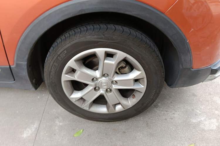Used CHANGAN CS15 2016 1.5L Automatic Fashion Edition Right Front Wheel Hub