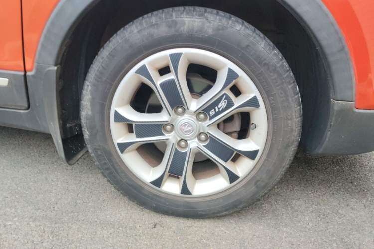 Used CHANGAN CS15 2016 1.5L Manual Fashion Edition Right Front Wheel Hub