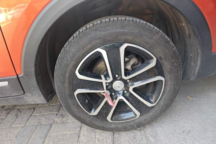 Used CHANGAN CS15 2016 1.5L Automatic Fashion Edition Right Front Wheel Hub