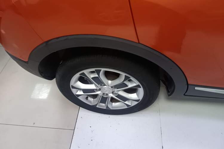 Used CHANGAN CS15 2016 1.5L Manual Fashion Edition Right Rear Wheel Hub