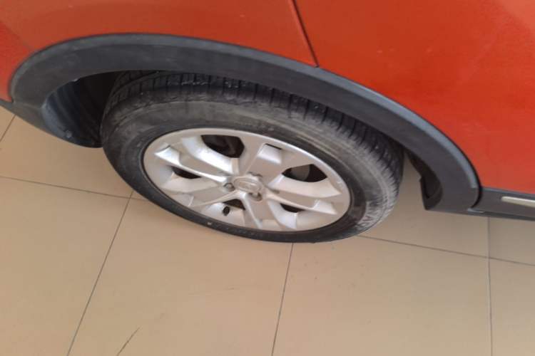 Used CHANGAN CS15 2016 1.5L Automatic Fashion Edition Right Rear Wheel Hub