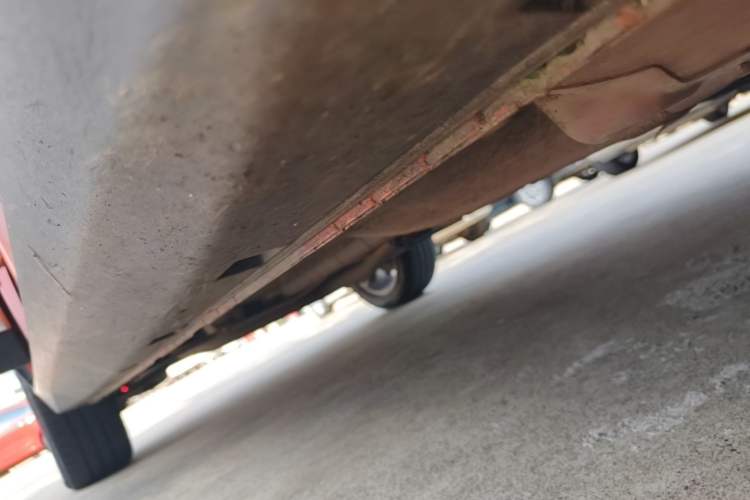 Used CHANGAN CS15 2016 1.5L Manual Fashion Edition Right Side Sill