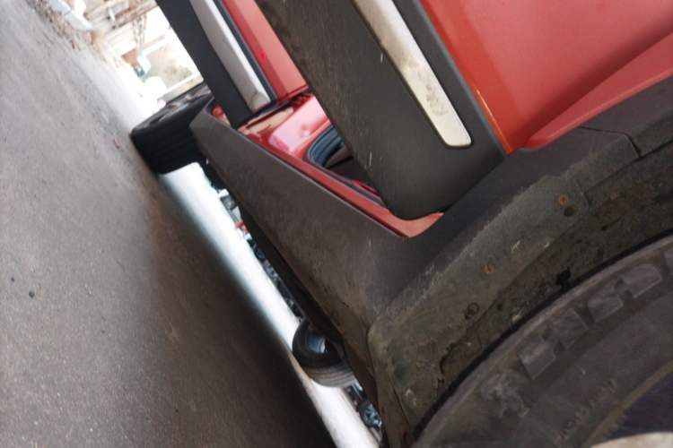 Used CHANGAN CS15 2016 1.5L Automatic Fashion Edition Right Side Sill
