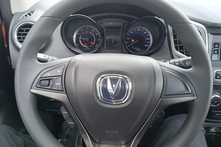 Used CHANGAN CS15 2016 1.5L Manual Fashion Edition Steering Wheel