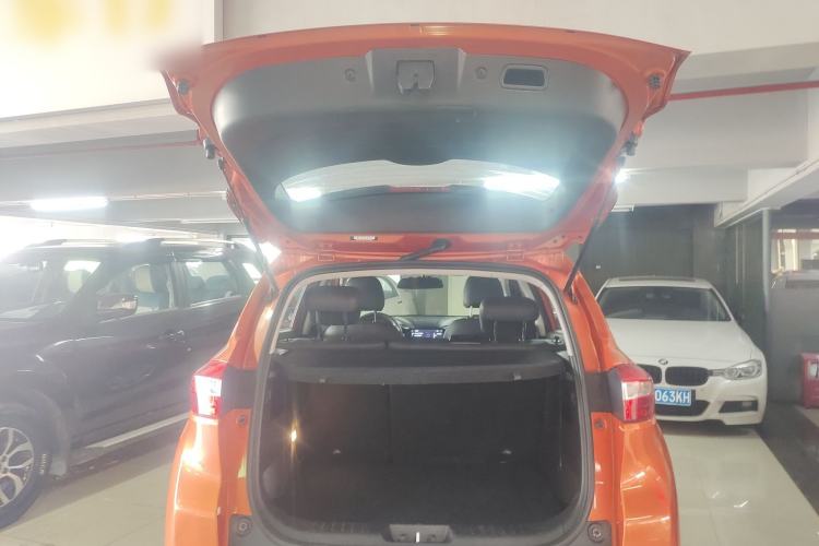 Used CHANGAN CS15 2016 1.5L Automatic Fashion Edition Trunk