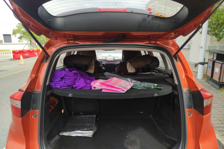 Used CHANGAN CS15 2016 1.5L Automatic Fashion Edition Trunk