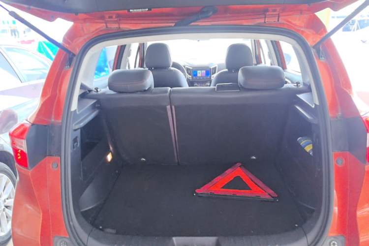 Used CHANGAN CS15 2016 1.5L Automatic Fashion Edition Trunk