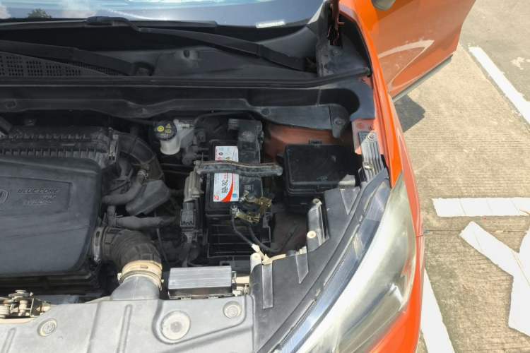 Used CHANGAN CS15 2016 1.5L Automatic Fashion Edition Engine Bay Left