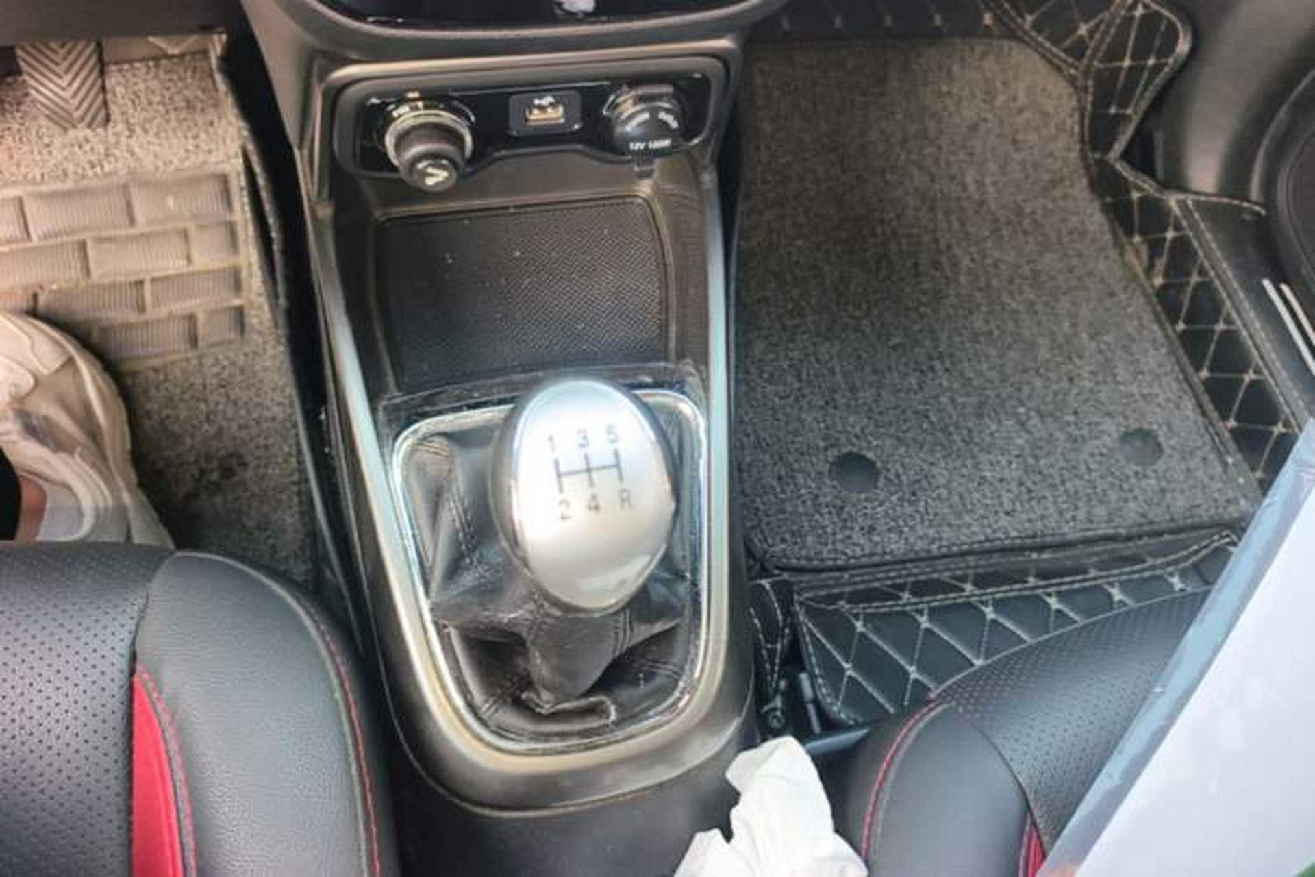 Used CHANGAN CS15 2016 1.5L Manual Luxury Edition Gear Lever