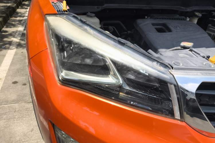 Used CHANGAN CS15 2016 1.5L Automatic Fashion Edition Right Front Headlight