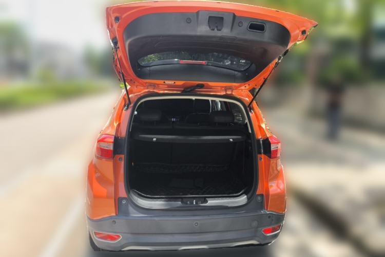 Used CHANGAN CS15 2016 1.5L Automatic Fashion Edition Trunk