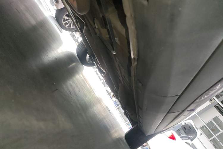 Used CHANGAN CS15 2016 1.5L Automatic Fashion Edition Right Side Sill