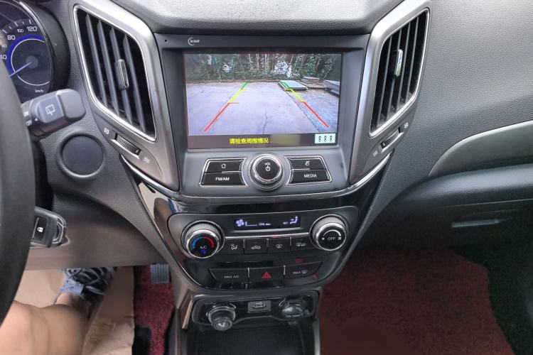 Used CHANGAN CS15 2016 1.5L Automatic Luxury Edition Audio And AC Panel