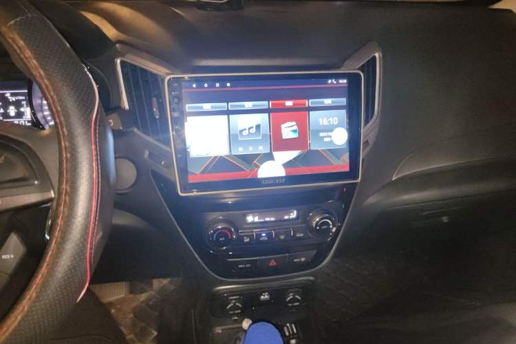 Used CHANGAN CS15 2016 1.5L Automatic Fashion Edition Audio And AC Panel