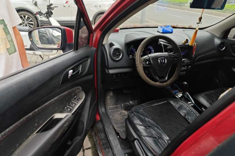 Used CHANGAN CS15 2016 1.5L Automatic Fashion Edition Driver Seat