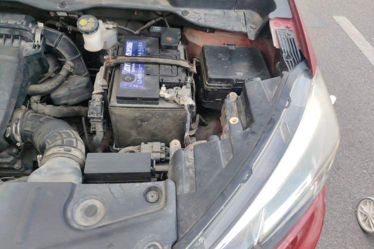 Used CHANGAN CS15 2016 1.5L Automatic Fashion Edition Engine Bay Left