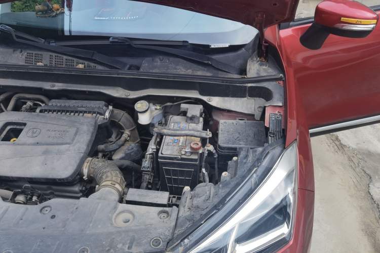 Used CHANGAN CS15 2016 1.5L Automatic Fashion Edition Engine Bay Left