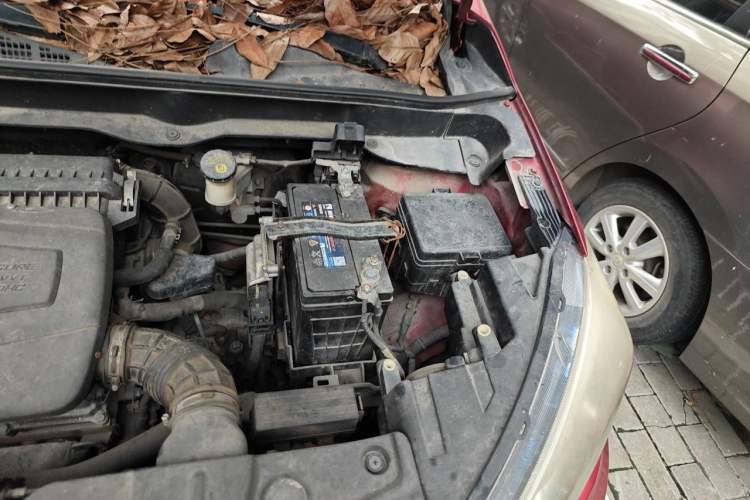 Used CHANGAN CS15 2016 1.5L Automatic Fashion Edition Engine Bay Left