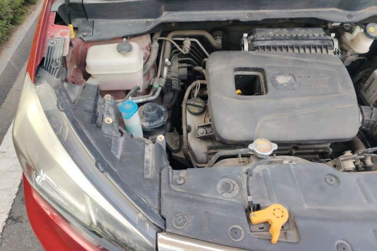 Used CHANGAN CS15 2016 1.5L Automatic Fashion Edition Engine Bay Right